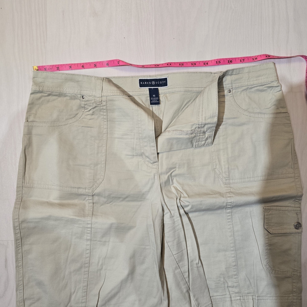 #17 Karen Scott Light Tan Cargo Pants